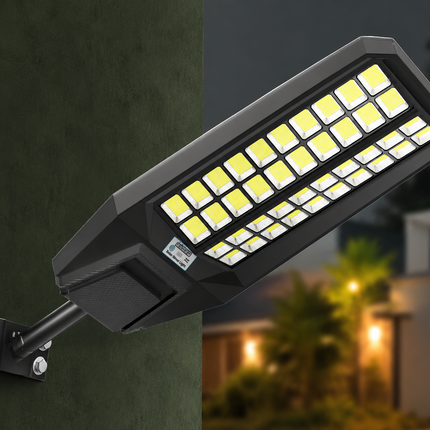 8000W Solar LED Street Light with Intelligent Motion Sensing